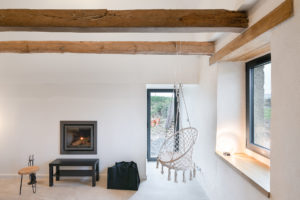 Design et architecture d'intérieur bois et blanc