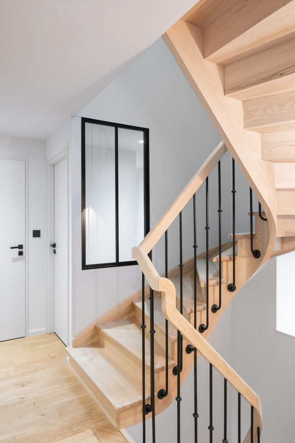 Escaliers bois rénovation longère