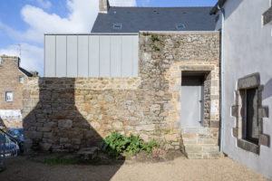 Architecture mairie pierres zinc