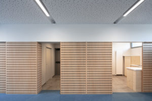 Panneaux de bois acoustiques coulissants